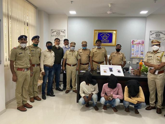 Shocking! The mystery of the murder was finally solved: Kelly's friend was killed to get the gold chain due to debt | धक्कादायक! अखेर खूनाचे गूढ उकलले: कर्जबाजारी झाल्याने सोनसाखळी मिळविण्यासाठी केली मित्राचीच हत्या Shocking! The mystery of the murder was finally solved: Kelly's friend was killed to get the gold chain due to debt | धक्कादायक! अखेर खूनाचे गूढ उकलले: कर्जबाजारी झाल्याने सोनसाखळी मिळविण्यासाठी केली मित्राचीच हत्या