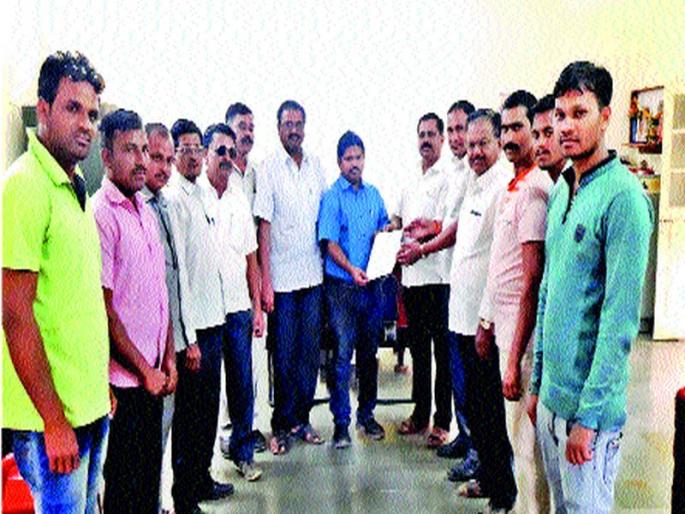 Congress opposes private distribution of power distribution company, injustice to traders and local residents | वीज वितरण कंपनीच्या खासगीकरणाला कॉँग्रेसचा विरोध व्यापारी व स्थानिक नागरिकांवर अन्याय