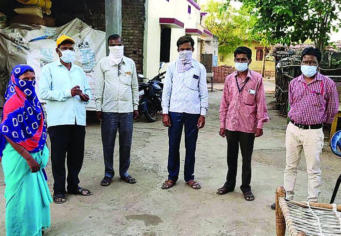 Washim: Paramedical staff ready to fight Corona | वाशिम: कोरोनाविरूद्ध लढ्यास पॅरामेडिकल स्टाफ सज्ज Washim: Paramedical staff ready to fight Corona | वाशिम: कोरोनाविरूद्ध लढ्यास पॅरामेडिकल स्टाफ सज्ज