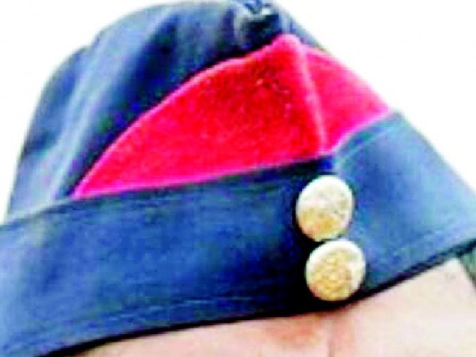 In the district, the fear of the Khaki was lost, the morale of the illegal businessmen increased | जिल्ह्यात खाकीचे भय हरले, अवैध धंदेवाईकांचे उंचावले मनोबल In the district, the fear of the Khaki was lost, the morale of the illegal businessmen increased | जिल्ह्यात खाकीचे भय हरले, अवैध धंदेवाईकांचे उंचावले मनोबल