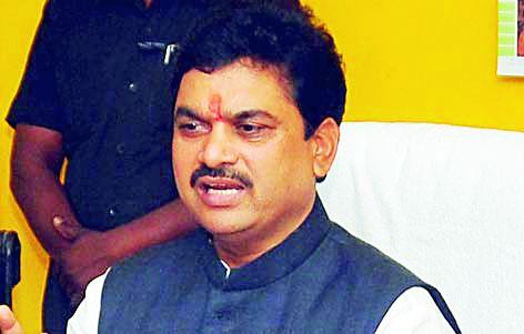 Right to take action against District Collector | जिल्हाधिकाºयांना कारवाईचे अधिकार