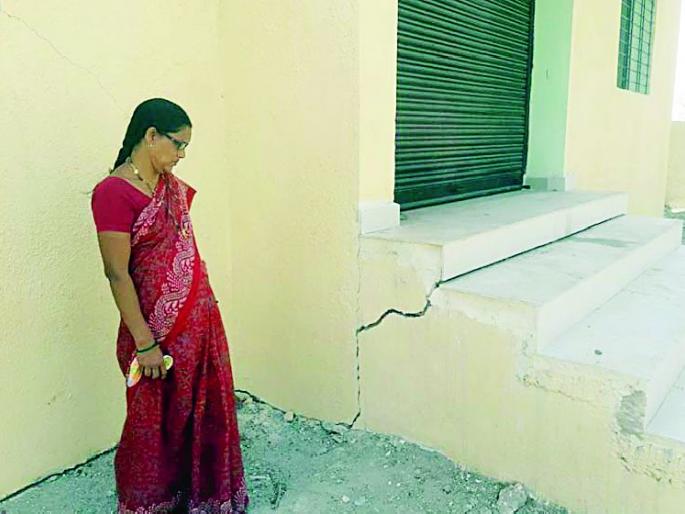 Seeing the poor performance, the Deputy Speaker also wondered | निकृष्ट काम पाहून उपसभापतीही अवाक् Seeing the poor performance, the Deputy Speaker also wondered | निकृष्ट काम पाहून उपसभापतीही अवाक्