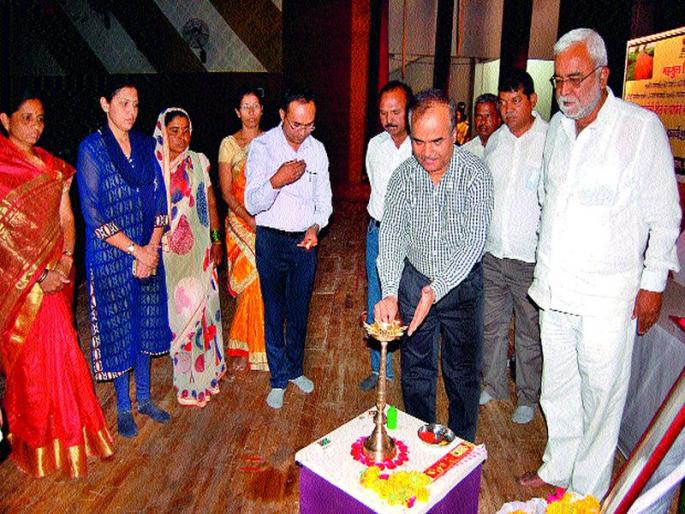 Bhimraj Darade: Guardian Minister Workshop under the scheme of Farm and Water Roads is a basic requirement | भीमराज दराडे : पालकमंत्री शेत-पाणंद रस्ते योजनेंतर्गत कार्यशाळा मूलभूत सुविधांची गरज Bhimraj Darade: Guardian Minister Workshop under the scheme of Farm and Water Roads is a basic requirement | भीमराज दराडे : पालकमंत्री शेत-पाणंद रस्ते योजनेंतर्गत कार्यशाळा मूलभूत सुविधांची गरज