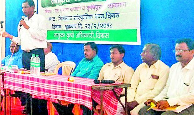 Farmers should turn to agricultural business | शेतकऱ्यांनी कृषिपूरक व्यवसायाकडे वळावे