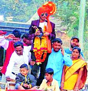 Warshine welcome | महागायक उज्वलचे दिग्रसमध्ये जंगी स्वागत Warshine welcome | महागायक उज्वलचे दिग्रसमध्ये जंगी स्वागत