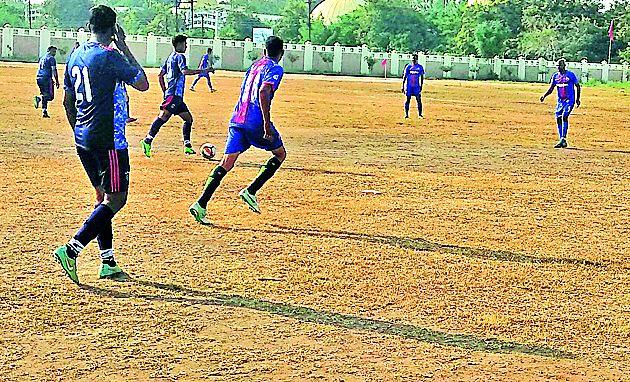 Akola team wins football title | अकोला संघाला फुटबॉलचे विजेतेपद