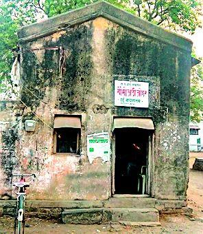 Ignored rare and ancient place of hard material | ऊर्दू साहित्याचा दुर्मिळ व प्राचीन ठेवा दुर्लक्षित Ignored rare and ancient place of hard material | ऊर्दू साहित्याचा दुर्मिळ व प्राचीन ठेवा दुर्लक्षित