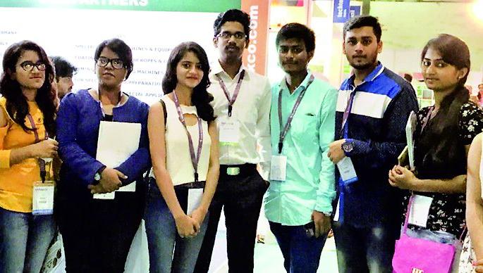 JDIET students participate in tech textile | ‘जेडीआयईटी’च्या विद्यार्थ्यांचा टेक टेक्सटाईलमध्ये सहभाग JDIET students participate in tech textile | ‘जेडीआयईटी’च्या विद्यार्थ्यांचा टेक टेक्सटाईलमध्ये सहभाग