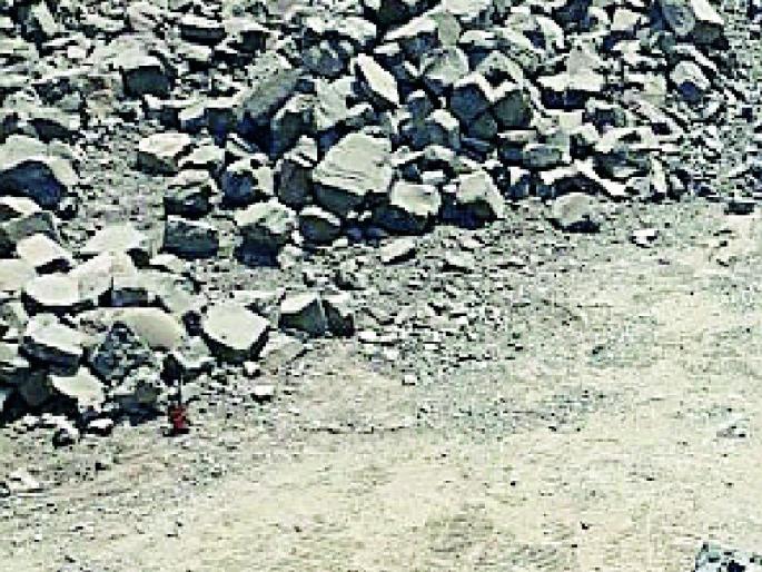 Door Revenue Department Contractors | दारव्हा महसूल विभाग कंत्राटदारांच्या दावणीला Door Revenue Department Contractors | दारव्हा महसूल विभाग कंत्राटदारांच्या दावणीला