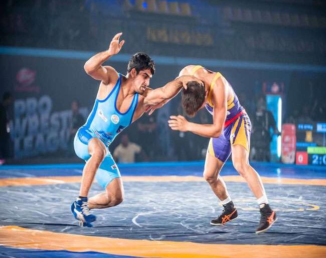 New rules for wrestling, if wrestler will be trapped in the dope case then the coach will also look at the ban | कुस्तीमध्ये आता नवीन नियम, डोपिंग प्रकरणात खेळाडूबरोबर प्रशिक्षकही ठरणार दोषी New rules for wrestling, if wrestler will be trapped in the dope case then the coach will also look at the ban | कुस्तीमध्ये आता नवीन नियम, डोपिंग प्रकरणात खेळाडूबरोबर प्रशिक्षकही ठरणार दोषी