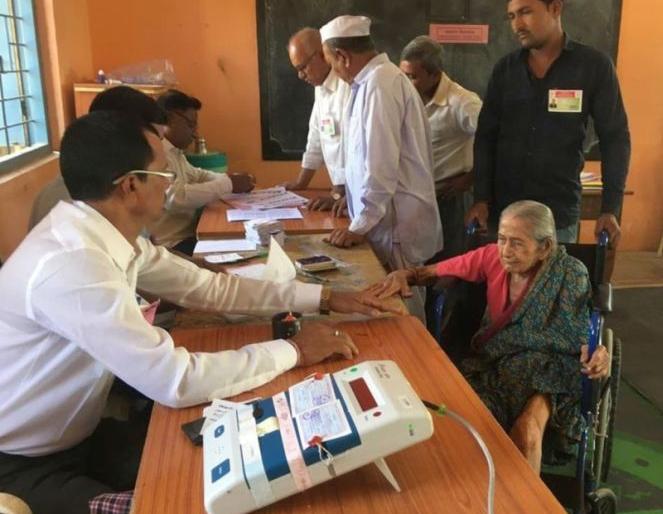 Lok Sabha Election 2019; Yavatmal-Washim constituency has an average voter turnout of 62 percent | Lok Sabha Election 2019; यवतमाळ-वाशिम मतदारसंघात सरासरी ६२ टक्के मतदान