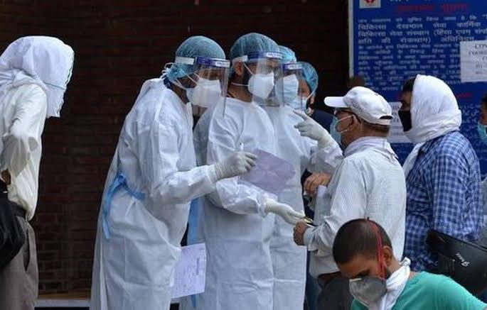 Corona virus: 'bogus' of contact tracing in Pune; How to break the chain of corona infection? | Corona virus : पुण्यात कॉन्टॅक्ट ट्रेसिंगची 'बोगस'गिरी; कोरोना संसर्गाची साखळी तुटणार कशी?