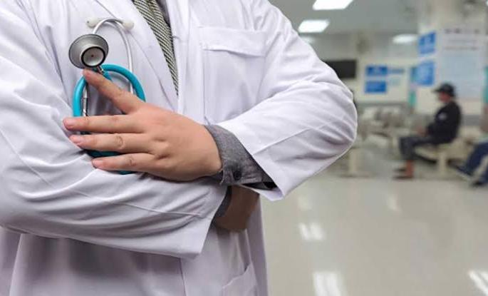 OPD closed in pune municipal hospitals, problem for common patients | पुणे महापालिकेच्या दवाखान्यातील ओपीडी 'बंद'च ; सर्वसामान्य रुग्णांची हेळसांड OPD closed in pune municipal hospitals, problem for common patients | पुणे महापालिकेच्या दवाखान्यातील ओपीडी 'बंद'च ; सर्वसामान्य रुग्णांची हेळसांड