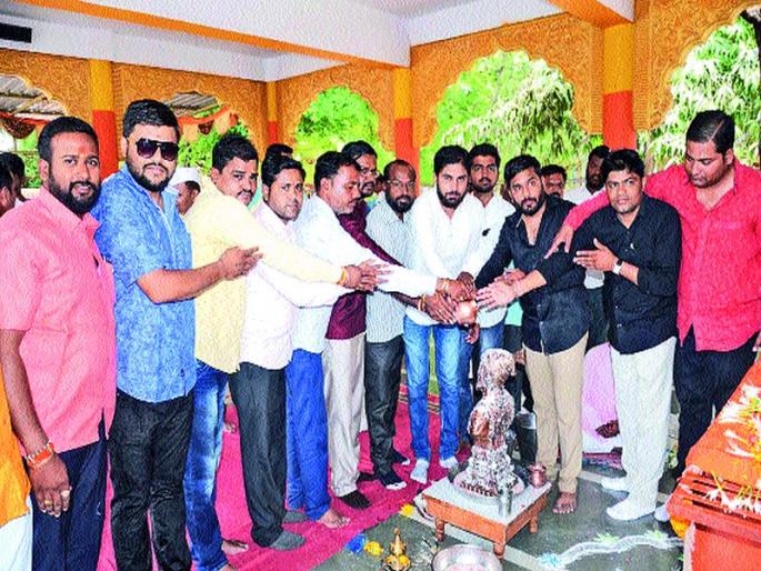 Dagdhhebhishek ceremony on the occasion of Shivrajyabhishek din | शिवराज्याभिषेक दिनानिमित्त दुग्धाभिषेक सोहळा