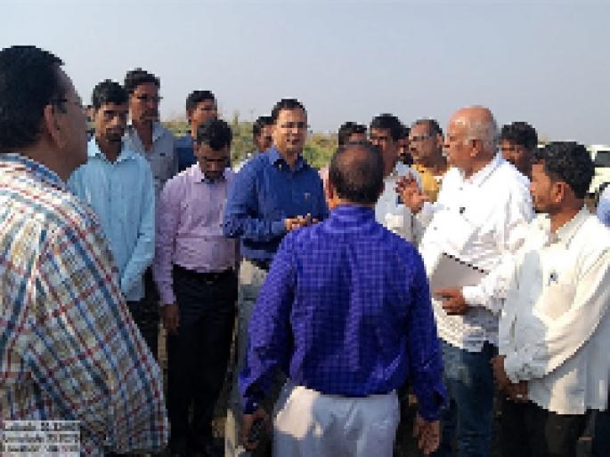 Four suspension giving false information | खोटी माहिती दिल्याने चौघांचे निलंबन