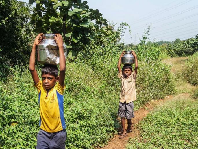 Students of Pandharkawada tribal project are not doing well | पांढरकवडा आदिवासी प्रकल्पातील विद्यार्थी माघारले Students of Pandharkawada tribal project are not doing well | पांढरकवडा आदिवासी प्रकल्पातील विद्यार्थी माघारले