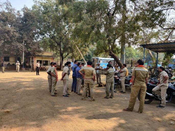 Angry bus driver consumes poison in Bhandara district | भंडारा जिल्ह्यात नाराज बस चालकाने केले विषप्राशन; प्रकृती चिंताजनक