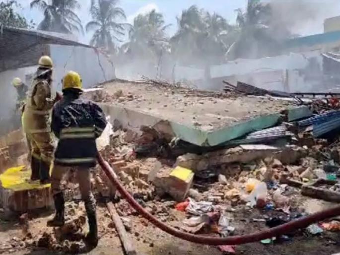 11 killed in blasts at two firecracker units in Tamil Nadu's Virudhunagar district, read here  | हृदयद्रावक! तामिळनाडूतील फटाक्यांच्या कारखान्यात मोठा स्फोट; ११ जणांचा होरपळून मृत्यू 11 killed in blasts at two firecracker units in Tamil Nadu's Virudhunagar district, read here  | हृदयद्रावक! तामिळनाडूतील फटाक्यांच्या कारखान्यात मोठा स्फोट; ११ जणांचा होरपळून मृत्यू