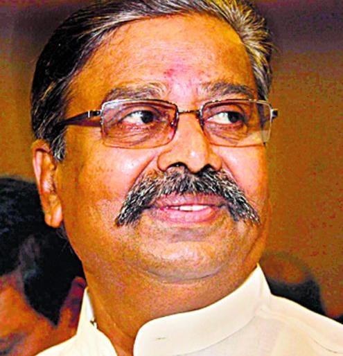 In Nagpur four years of Shiv Sena's four chiefs | नागपुरात शिवसेनेचे चार वर्षात चार संपर्कप्रमुख