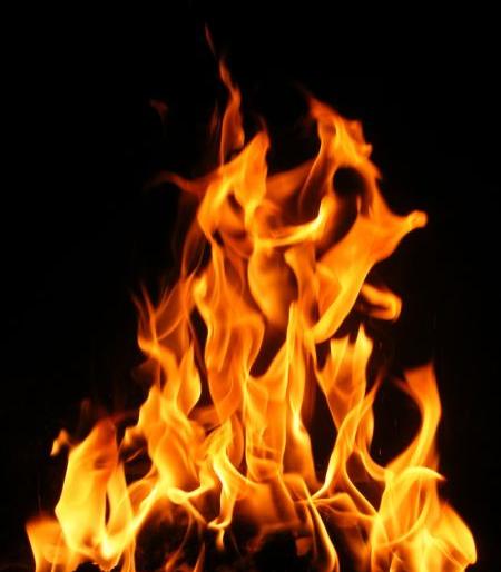 attempt of suicide by teacher in Bhandara district | भंडारा जिल्ह्यात पेट्रोल ओतून शिक्षकाचा आत्मदहनाचा प्रयत्न attempt of suicide by teacher in Bhandara district | भंडारा जिल्ह्यात पेट्रोल ओतून शिक्षकाचा आत्मदहनाचा प्रयत्न