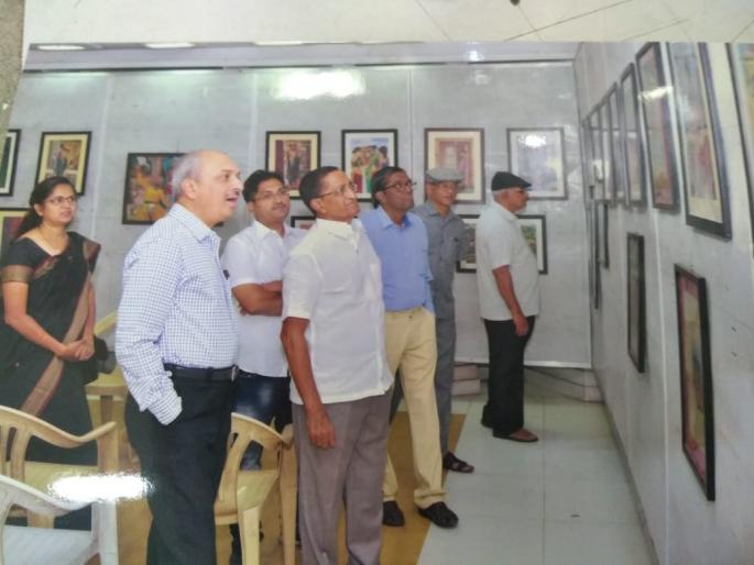 Do you see? Due to not using color from truncated pieces, the spectacular 'collage' | पाहिलंत का ? रद्दीतील रंगीत तुुकड्यांपासून रंग न वापरता केल्यात नेत्रदीपक ‘कोलाज’