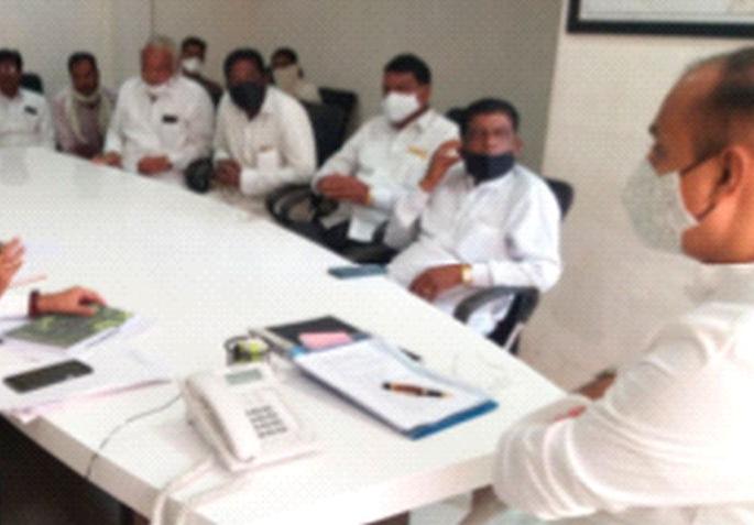 MSEDCL solves the problems of farmers through its doorstep initiative | महावितरण आपल्या दारी उपक्रमातून शेतकर्यांच्या अडचणी सोडवा MSEDCL solves the problems of farmers through its doorstep initiative | महावितरण आपल्या दारी उपक्रमातून शेतकर्यांच्या अडचणी सोडवा