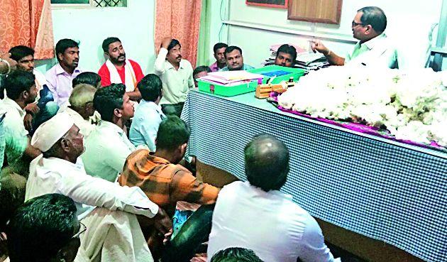 Mahavitaran bowed before the agitation of farmers | शेतकºयांच्या आंदोलनासमोर झुकले महावितरण