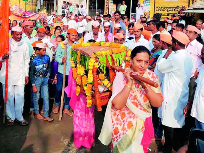  Start a new journey with the thoughts of the nationalities | राष्ट्रसंतांच्या विचाराने नवा प्रवास सुरू करा