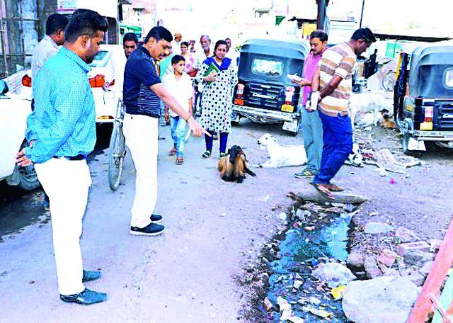 Come clean to cleaner contractors' monopoly | स्वच्छता कंत्राटदारांच्या ‘मोनोपली’ला आळा