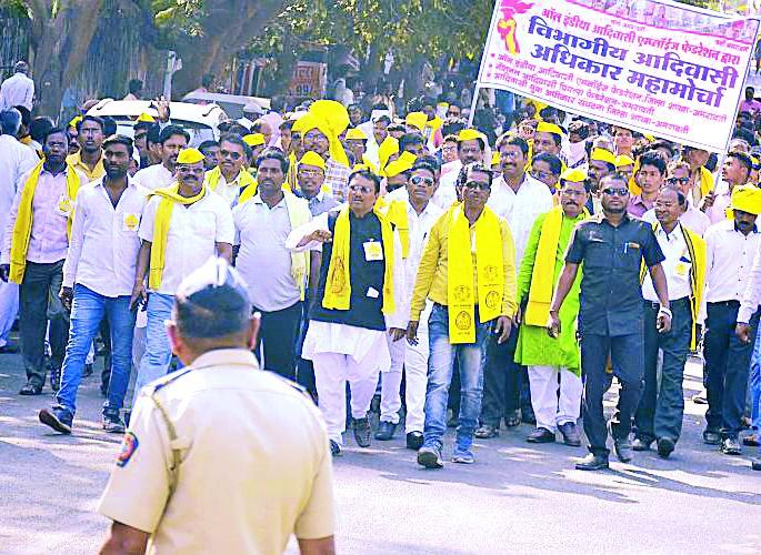 Prevent infiltration of bogus tribals | बोगस आदिवासींची घुसखोरी रोखा Prevent infiltration of bogus tribals | बोगस आदिवासींची घुसखोरी रोखा