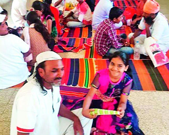 Prisoners are bereaved by the throats of birds | पाल्यांच्या गळाभेटीने कैदी गहिवरले