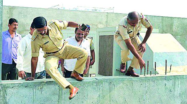 Brave stolen in the City Land | सिटी लॅन्डमध्ये धाडसी चोरी Brave stolen in the City Land | सिटी लॅन्डमध्ये धाडसी चोरी