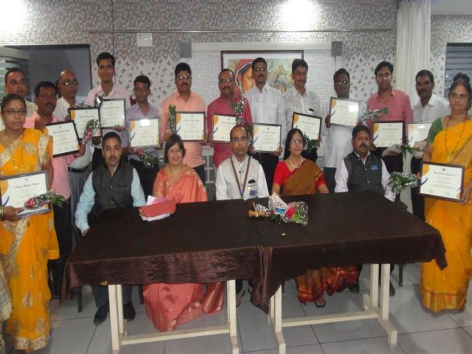 Respect for Teachers by Rotary Tapti Valley in Bhusaval | भुसावळात रोटरी ताप्ती व्हॅलीतर्फे शिक्षकांचा सन्मान Respect for Teachers by Rotary Tapti Valley in Bhusaval | भुसावळात रोटरी ताप्ती व्हॅलीतर्फे शिक्षकांचा सन्मान