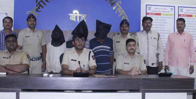 Jeep driver murdered by engineering student | इंजिनिअरिंगच्या विद्यार्थ्याने केला जीपचालकाचा खून Jeep driver murdered by engineering student | इंजिनिअरिंगच्या विद्यार्थ्याने केला जीपचालकाचा खून