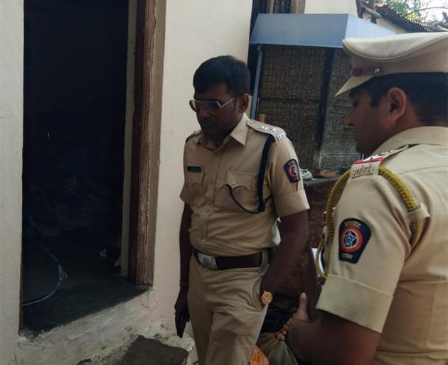 Armed robbery on a graveyard near Beed | बीडजवळच्या गोरेवस्तीवर सशस्त्र दरोडा