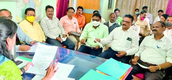 Solve pending issues of primary teachers | प्राथमिक शिक्षकांच्या प्रलंबित समस्या सोडवा Solve pending issues of primary teachers | प्राथमिक शिक्षकांच्या प्रलंबित समस्या सोडवा