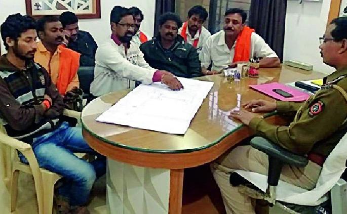 Assurances given by Engineers after ultimatum, postponement of the agitation | अल्टिमेटमनंतर अभियंत्याने दिले आश्वासन, आंदोलन स्थगित Assurances given by Engineers after ultimatum, postponement of the agitation | अल्टिमेटमनंतर अभियंत्याने दिले आश्वासन, आंदोलन स्थगित