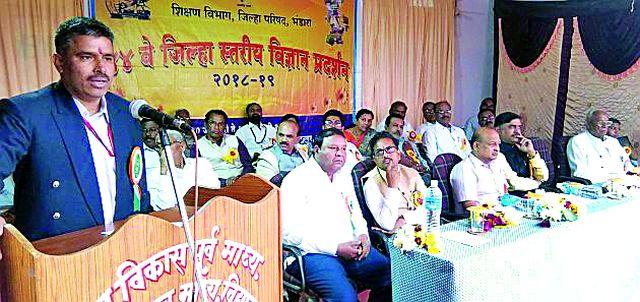 The need to cultivate biological virtues | बालमनात विज्ञाननिष्ठ गुण रुजविण्याची गरज The need to cultivate biological virtues | बालमनात विज्ञाननिष्ठ गुण रुजविण्याची गरज