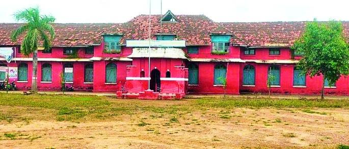 construction of historical school | ऐतिहासिक शाळेत गाळे बांधकामाचा घाट construction of historical school | ऐतिहासिक शाळेत गाळे बांधकामाचा घाट