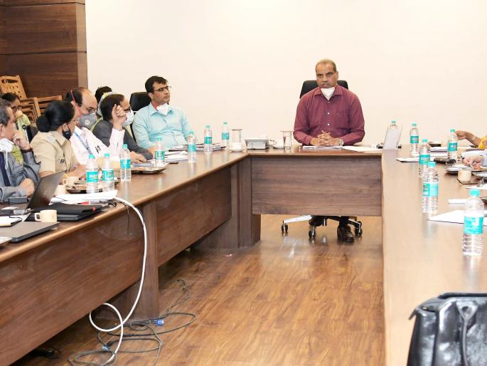 Covid vaccination implementation; 500 squads will be appointed | कोविड लसीकरण अंमलबजावणी; ५०० पथके नेमणार Covid vaccination implementation; 500 squads will be appointed | कोविड लसीकरण अंमलबजावणी; ५०० पथके नेमणार