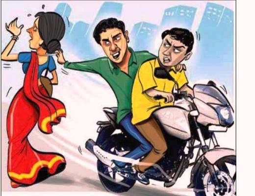 Gold chain thieves continue to rage in the city | शहरात सोनसाखळी चोरांचा धुमाकूळ सुरूच Gold chain thieves continue to rage in the city | शहरात सोनसाखळी चोरांचा धुमाकूळ सुरूच