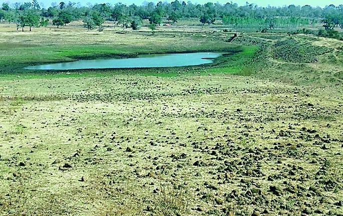 Hail ponds, drains drains | पहाडावरील तलाव, नाले कोरडे
