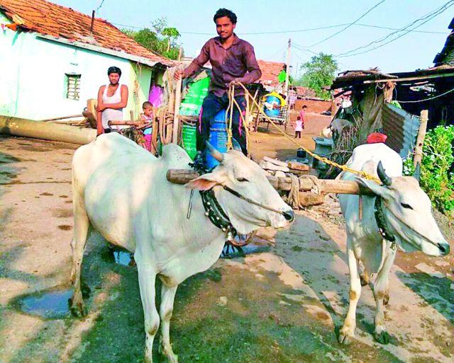 Digitally counted the money for water ..! | पाचगाववासीय मोजतात पाण्यासाठी पैसे..!