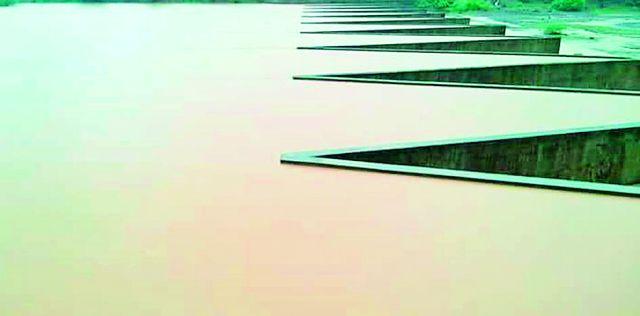 Four dams overflow | चार धरणे ओव्हरफ्लो Four dams overflow | चार धरणे ओव्हरफ्लो