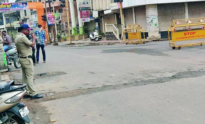 Citizens' response to weekend lockdown | विकेंड लाॅकडाऊनला दुसऱ्या दिवशीही नागरिकांचा प्रतिसाद Citizens' response to weekend lockdown | विकेंड लाॅकडाऊनला दुसऱ्या दिवशीही नागरिकांचा प्रतिसाद