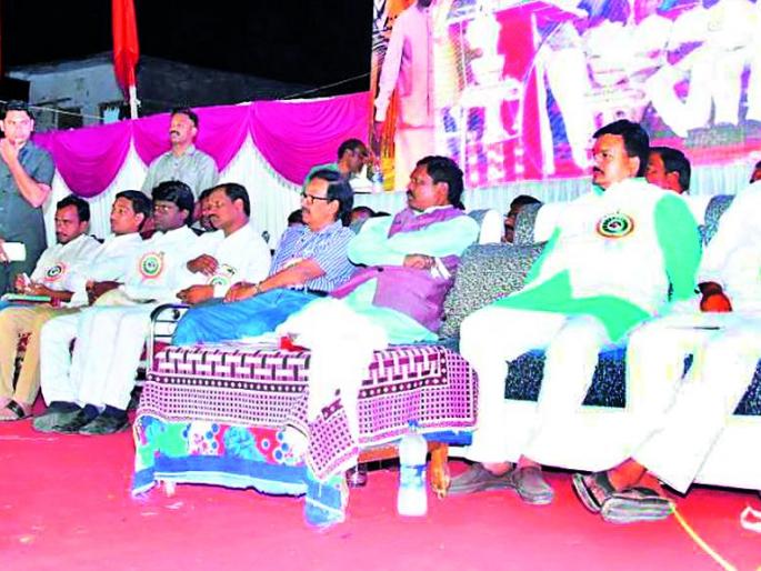 2 crore for the development of the bogus | घुग्घुसच्या विकासासाठी दोन कोटी देणार 2 crore for the development of the bogus | घुग्घुसच्या विकासासाठी दोन कोटी देणार