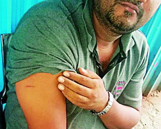 BJP workers attacked | भाजपा कामगार जिल्हाध्यक्षावर हल्ला BJP workers attacked | भाजपा कामगार जिल्हाध्यक्षावर हल्ला