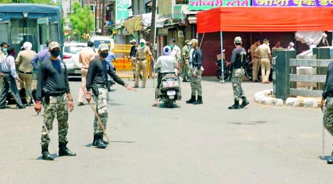 April 30: Admin ready for lockdown | ३० एप्रिल: लॉकडाऊनसाठी प्रशासन सज्ज April 30: Admin ready for lockdown | ३० एप्रिल: लॉकडाऊनसाठी प्रशासन सज्ज
