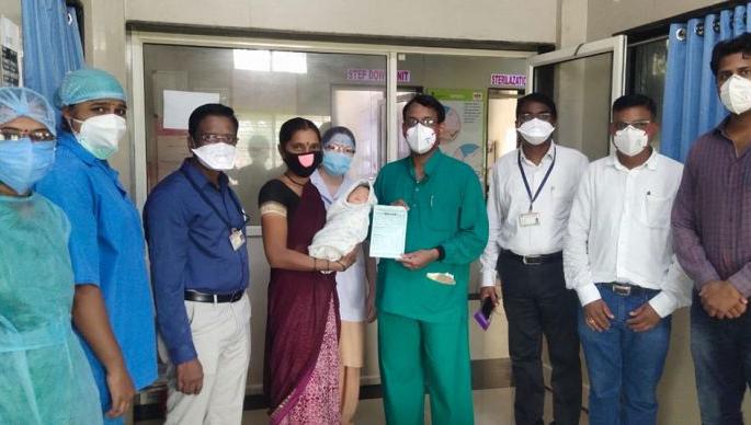 A 12-day-old baby won the battle of Koro | अवघ्या १२ दिवसाच्या बाळाने जिंकली कोरोची लढाई
