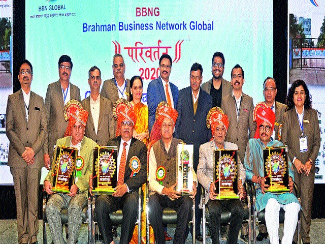 If business is considered to be greater than religion, success will be assured | व्यवसायाला धर्मापेक्षाही मोठे मानले तर यश निश्चित If business is considered to be greater than religion, success will be assured | व्यवसायाला धर्मापेक्षाही मोठे मानले तर यश निश्चित